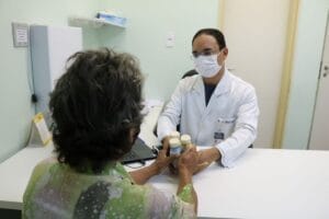 Pacientes que irão se submeter a cirurgias abdominais recebem orientações nutricionais na FCecon