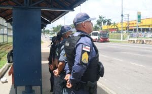 Zonas Norte e Oeste de Manaus registram maiores reduções em roubos a ônibus, aponta SSP