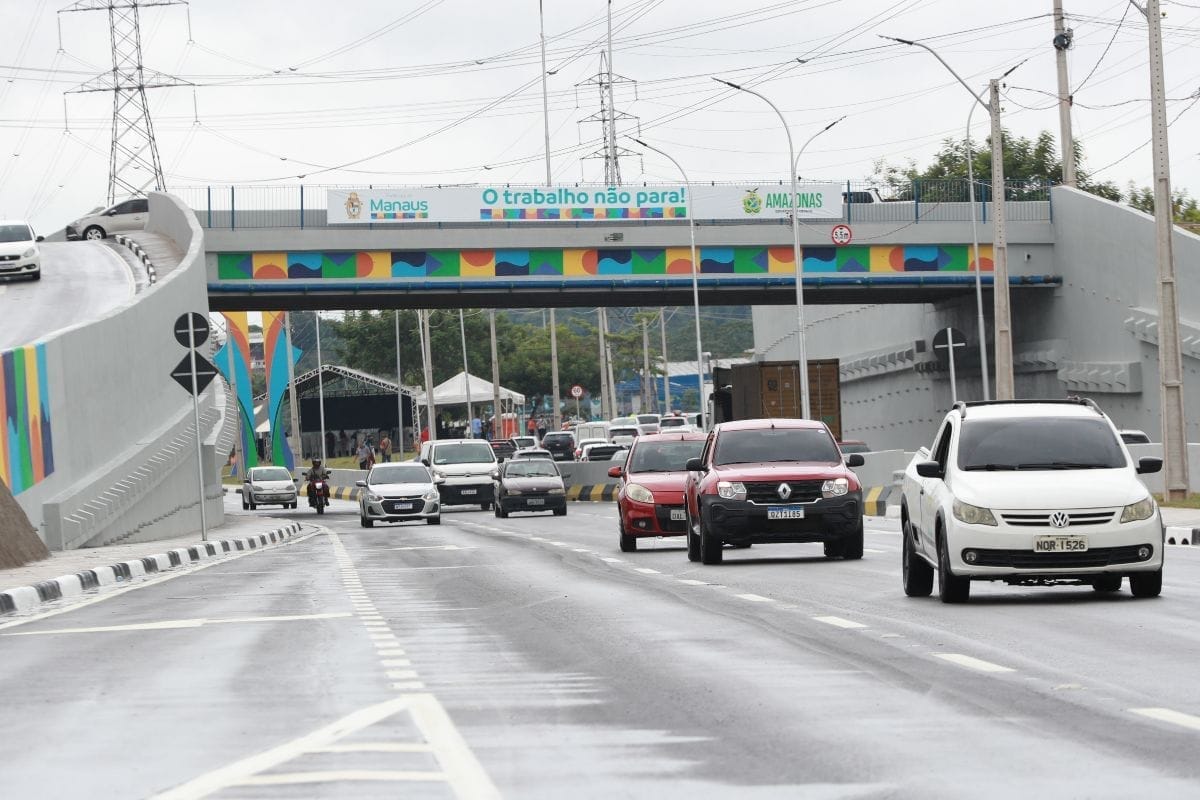 Viaduto Avenida das Torres