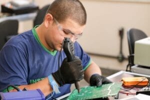 Inscrições para cursos técnicos e especializações do Cetam começam nesta quinta-feira (25)