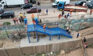 Manaus Moderna ganha nova escada metálica para melhorar acesso e segurança