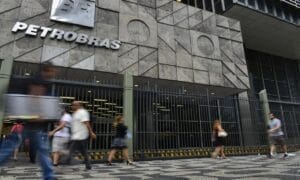 Edital da Petrobras reserva vagas a negros e pessoas com deficiência