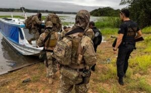 Operação Yaucacy: PF prende líder indígena por estupro de vulnerável e abuso de poder, em Autazes