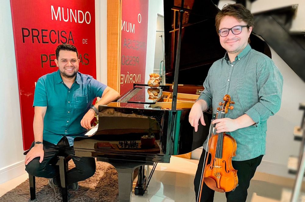 Duo Farias realiza concertos didáticos em Manaus