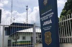 Homem descumpre medida protetiva e invade residência da ex para ameaçá-la, no AM