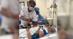 Jair Bolsonaro visita mulher de 58 anos que caiu de árvore durante manifestação