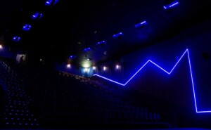 Chame os amigos e aproveite a promoção imperdível do Centerplex: 2 ingressos por R$ 15,00!