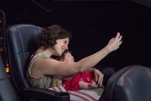 CineMaterna: Shopping de Manaus exibe sessão especial de ‘Minha Irmã e Eu’ para mães e bebês