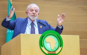 ‘Aproximação do Brasil com a África vai contribuir para a construção de uma nova ordem mundial’, diz Lula