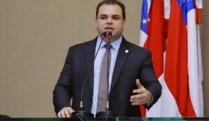 Roberto Cidade cobra recomposição da BR-319 e prazo para reconstrução de pontes