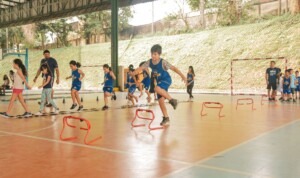 Sesc Amazonas oferece inscrições gratuitas para futsal, handebol, basquete, jiu-jitsu e natação