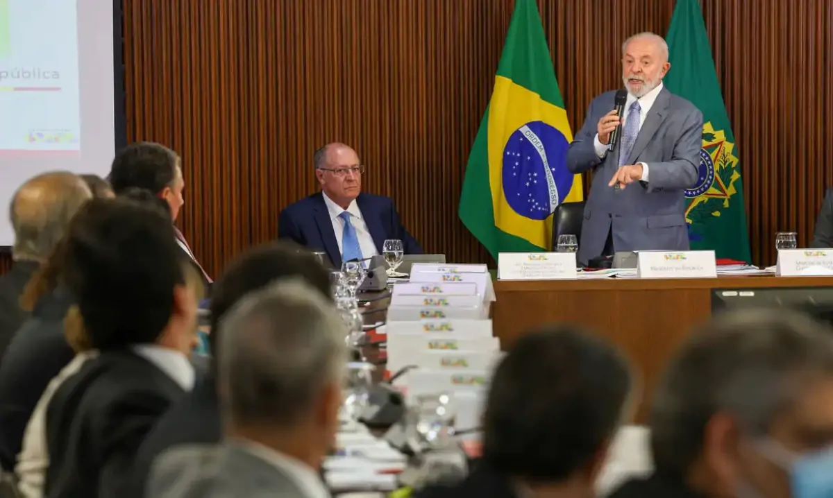LULA (4)