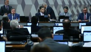 CCJ do Senado aprova projeto com mais critérios para prisão preventiva