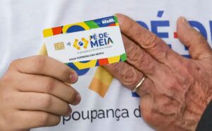 Estudantes nascidos em maio e junho recebem 1ª parcela do Pé-de-Meia