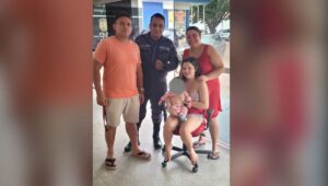 Policiais militares salvam bebê de 2 meses engasgado após realizar Manobra de Heimlich