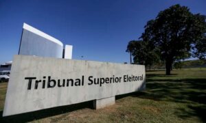 TSE recebe lista de 9,7 mil pessoas com contas irregulares
