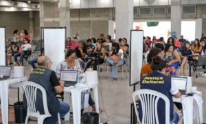 TRE-AM oferece diversos serviços no Vasco Vasques, dentre eles tirar o título e mudar o nome
