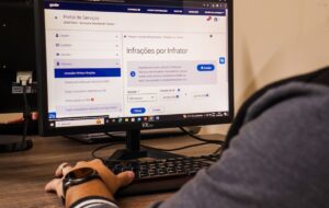 Detran-AM esclarece: Lei do Principal Condutor facilita transferência de pontos e multas da CNH