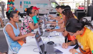 ‘Sine nos Bairros’ leva oportunidades de emprego a Colônia Terra Nova, Santa Etelvina e Japiim