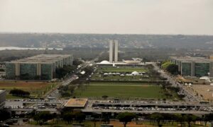 Governo suspende parcelas e perdoa juros da dívida do RS por 36 meses