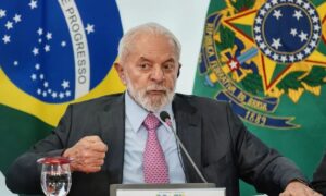 Lula adia viagem ao Chile em razão da crise no Rio Grande do Sul