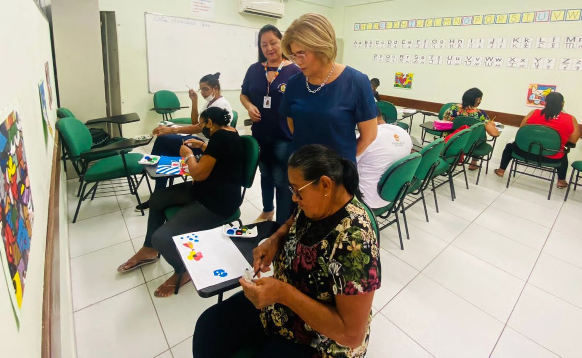 FUnATI Escolarização de Adultos