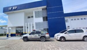 Homem se passa por mototaxista na saída de um show e rouba e ameaça vítima durante o trajeto, em Manaus