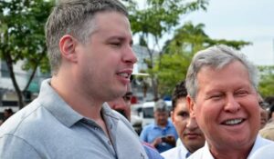 ‘Meu filho morreu. Vou encontrá-lo brevemente’, lamenta Arthur sobre morte de Bisneto