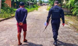 Foragido desde 2011, homem que estuprou a própria prima de apenas 4 anos é preso no AM