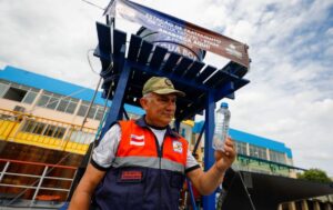 Defesa Civil disponibiliza água potável para a população durante o Festival de Parintins