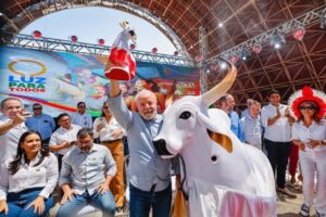 Ministro confirma presença de  Lula no Festival de Parintins 2024