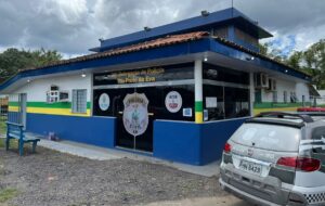 Homem aproveita que a companheira saiu para estudar, e estupra a própria enteada de 10 anos, no AM