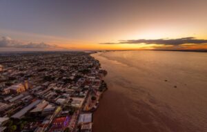 Festival de Parintins: confira os melhores lugares para apreciar o pôr do sol na Ilha do boi-bumbá