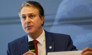 Ministro diz que não pode haver teto de gastos para educação