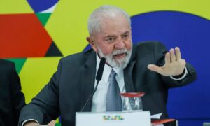 Lula e primeiro-ministro do Canadá conversam sobre Venezuela