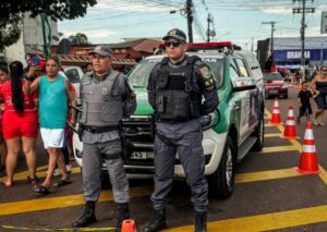 Parintins 2024: Polícia Militar intensifica patrulhamento a pé e motorizado na Ilha Tupinambarana