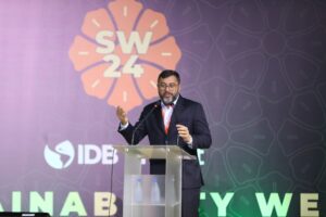 “O mundo olha muito a Amazônia pela copa das árvores”, diz Wilson Lima em evento do BID Invest