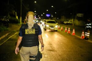 Fiscalização do Detran tem 757 veículos abordados e 287 multas aplicadas em Manaus