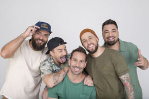 Troca de alimentos garantem entrada no show solidário do Revelação e Jeito Moleque; veja como funcionará