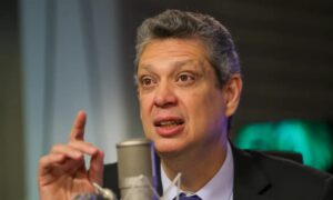 “Não vi como bronca”, diz Márcio Macêdo sobre cobrança de Lula