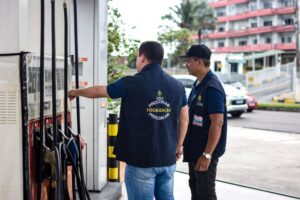 Procon-AM notifica 100 postos de combustíveis após aumento repentino no preço da gasolina