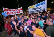 Feira inacabada, transporte e educação: Roberto Cidade ouve reclamações dos moradores da Zona Norte de Manaus