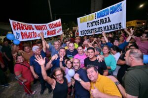 Feira inacabada, transporte e educação: Roberto Cidade ouve reclamações dos moradores da Zona Norte de Manaus