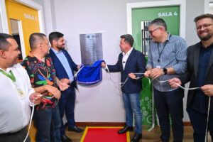 Governo entrega Stem Makerspace, laboratório de fabricação digital, em parceria com Samsung