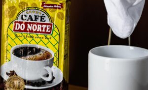Ministério da Agricultura encontra impurezas e elementos estranhos em 14 marcas de café; veja quais