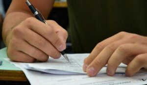 Concurso da Ufam oferece mais de 40 vagas com salários de até R$ 6,3 mil