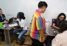Mutirão LGBTQIAPN+ da Defensoria Pública garante acesso à cidadania, em Manaus