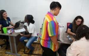 Mutirão LGBTQIAPN+ da Defensoria Pública garante acesso à cidadania, em Manaus