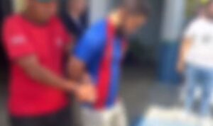Criança espancada pelo padrasto ficou quatro dias sem conseguir defecar e urinar, em Manaus
