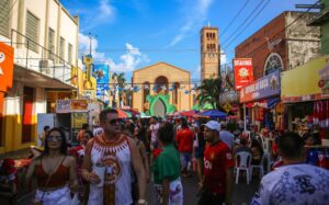 Parintins atraiu 120 mil turistas e movimentou R$ 180 milhões durante o festival